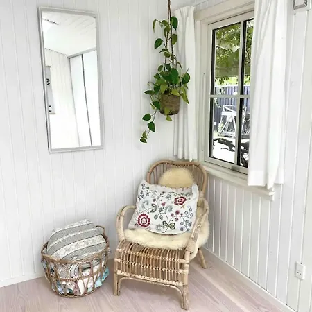 Charming With A Wonderful Orangery 度假居 *