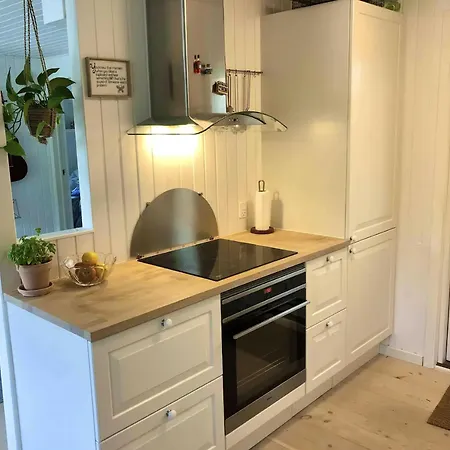 Charming With A Wonderful Orangery 度假居